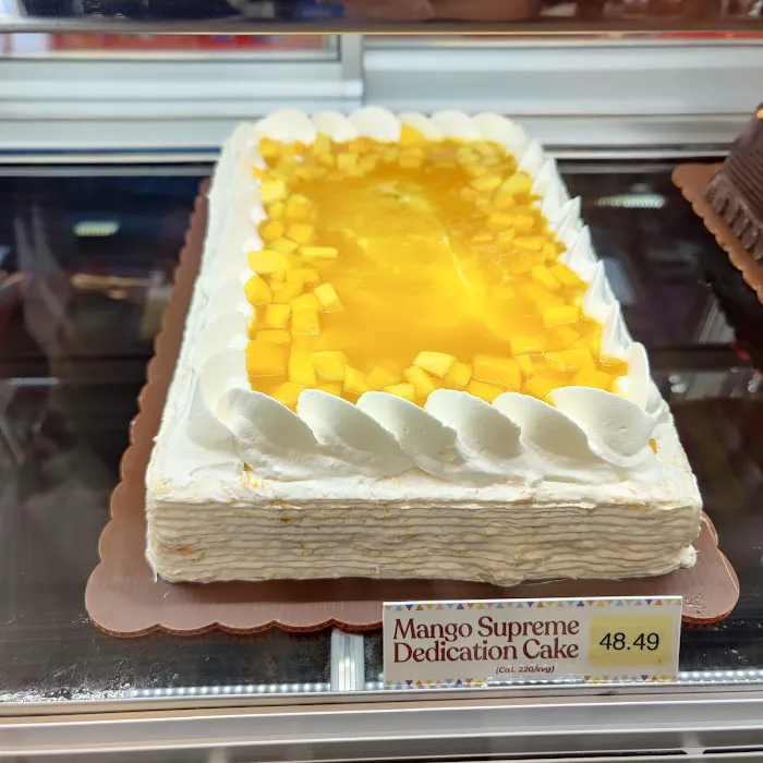 Red Ribbon Bakeshop Picture 7