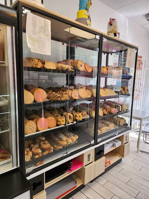 Love & Flour Bakery Panaderia Picture 6