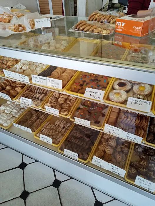 Les Delices Bakery Picture 10