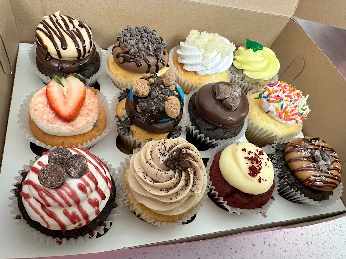 Lil’ Cakes & Creamery Picture 5
