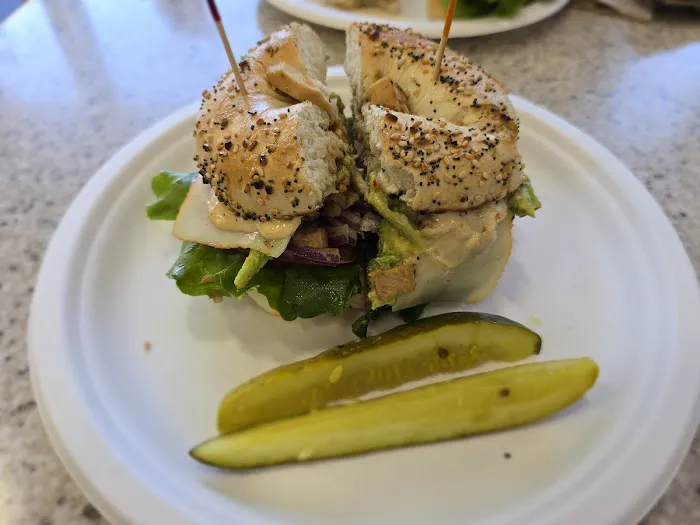Izes Deli & Bagelry Picture 6