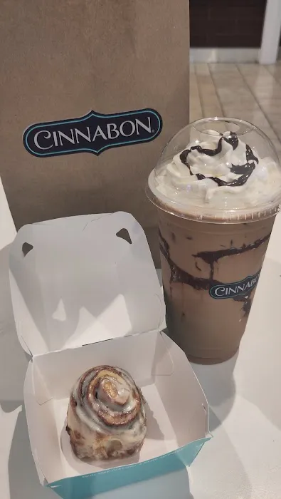 Cinnabon Picture 6