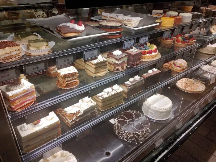 Fresh Market Bakery Picture 1