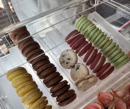 Sweet Almond Macarons