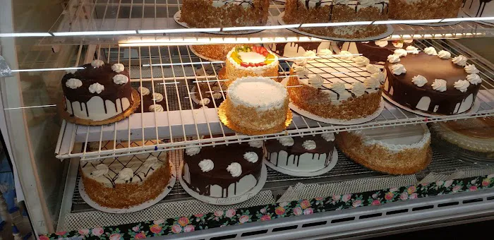 La Flor de Mayo Bakery Picture 3