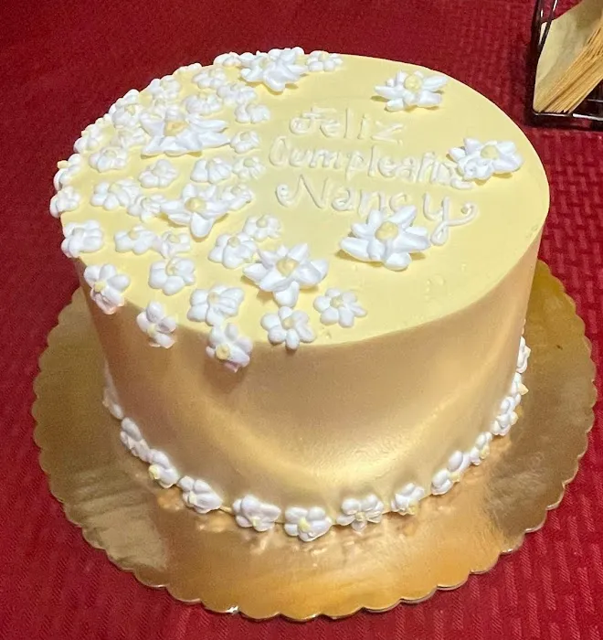 La Flor de Mayo Bakery Picture 10