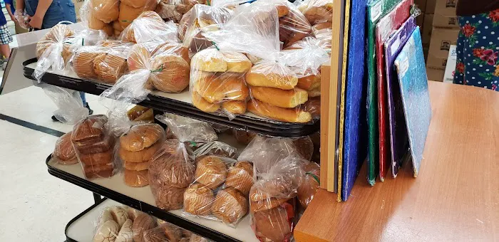 La Flor de Mayo Bakery Picture 8