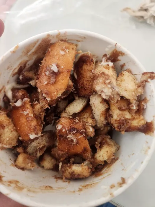Cinnabon Picture 7
