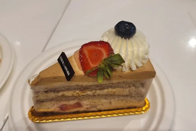 Tous Les Jours Bakery & Cafe