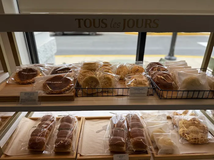 Tous Les Jours Bakery & Cafe Picture 2