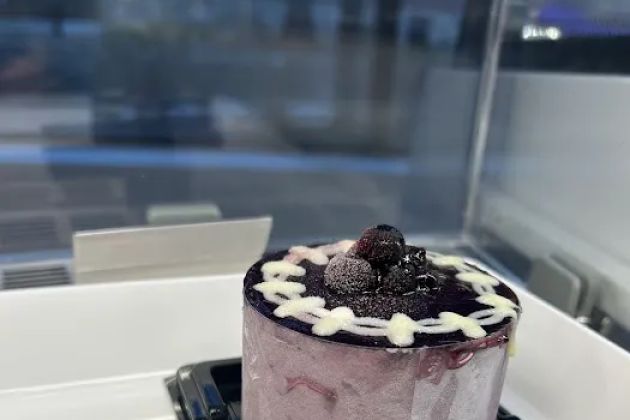 Le Macaron French Pastries & Cafe Rio