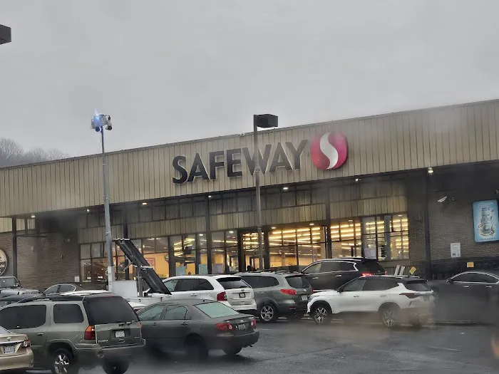Safeway Bakery Picture 2