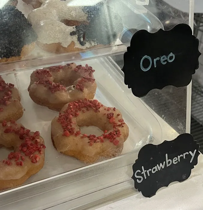 Mochi Mochi | Mochi Donut Bakery Picture 6
