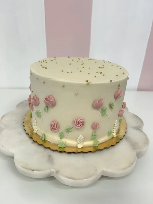 Lil’ Cakes & Creamery Picture 3