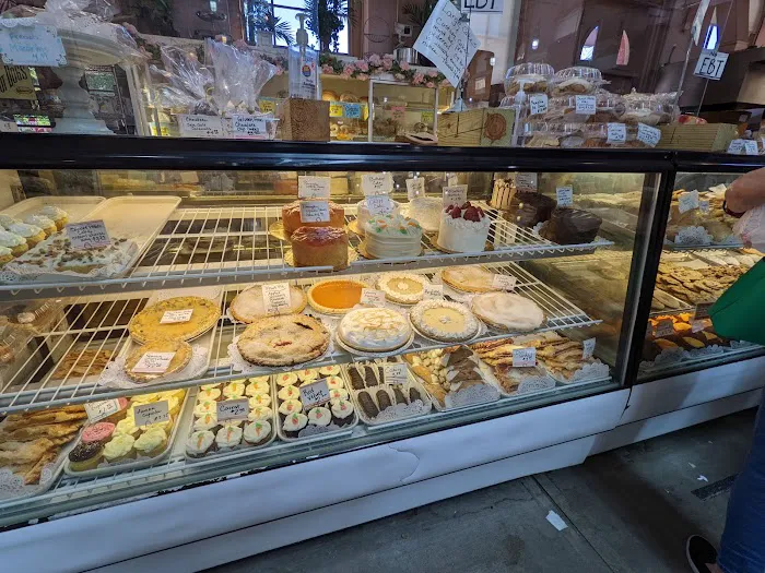 Fine Sweet Shoppe - Eastern Market Picture 3