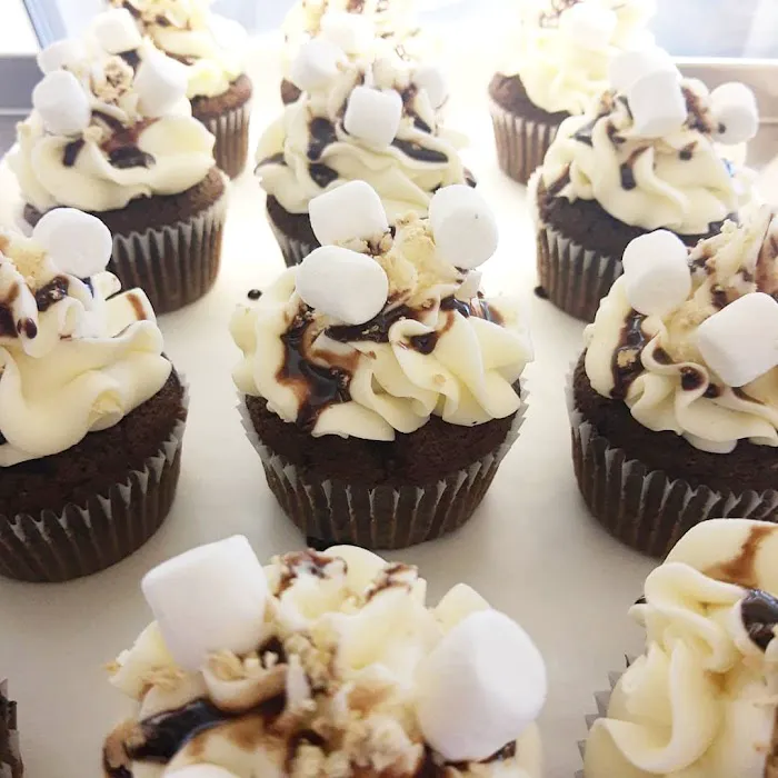 Sonia Vee's Cupcakes Picture 2