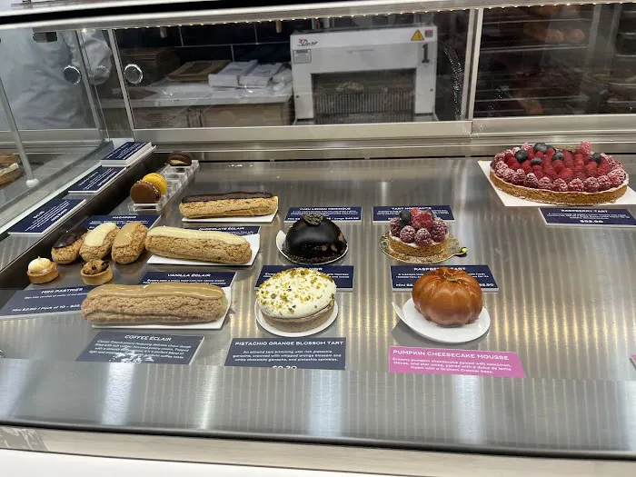 Fresh Baguette Picture 1
