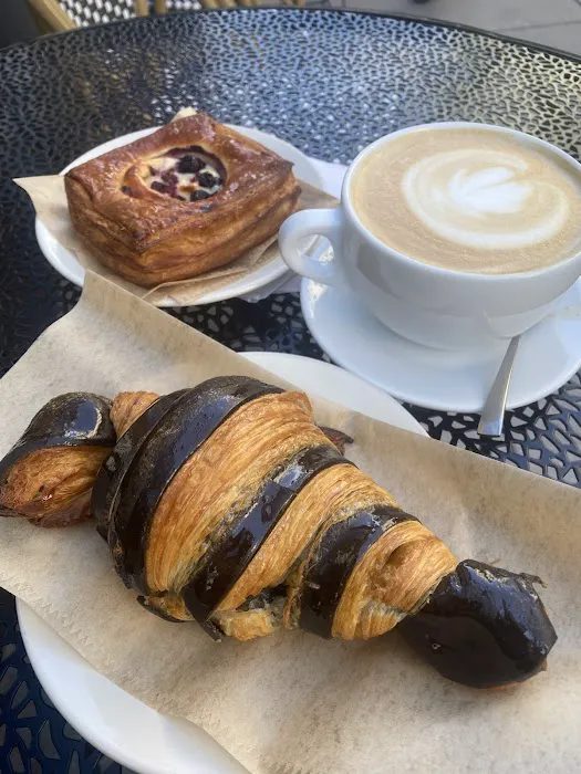Nino's Bakery Picture 6