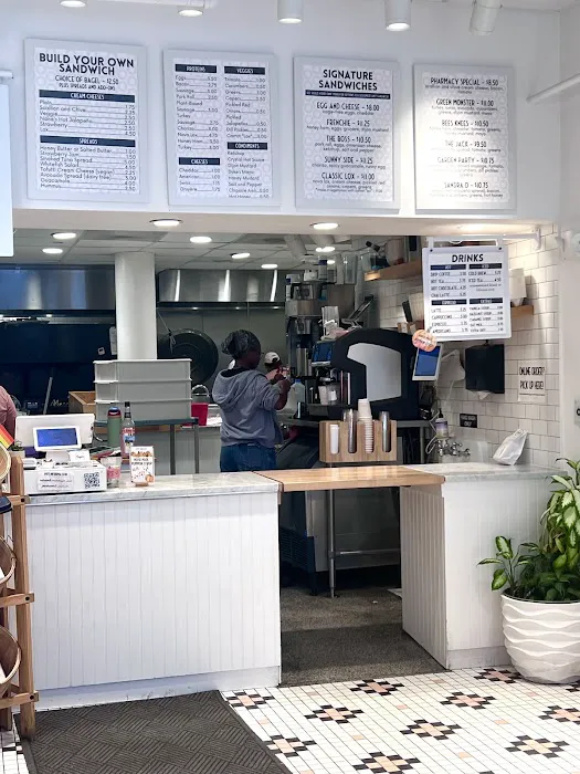 Pearl's Bagels Picture 10