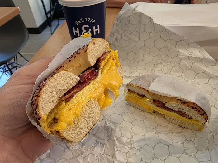 H&H Bagels Picture 9