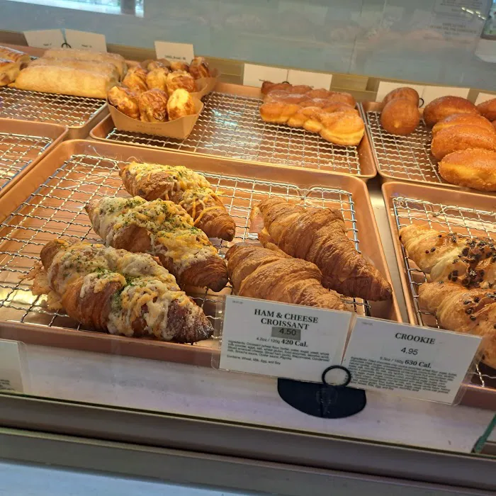 Tous Les Jours Bakery and Cafe Picture 7