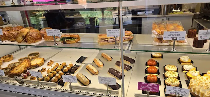 Fresh Baguette Picture 1