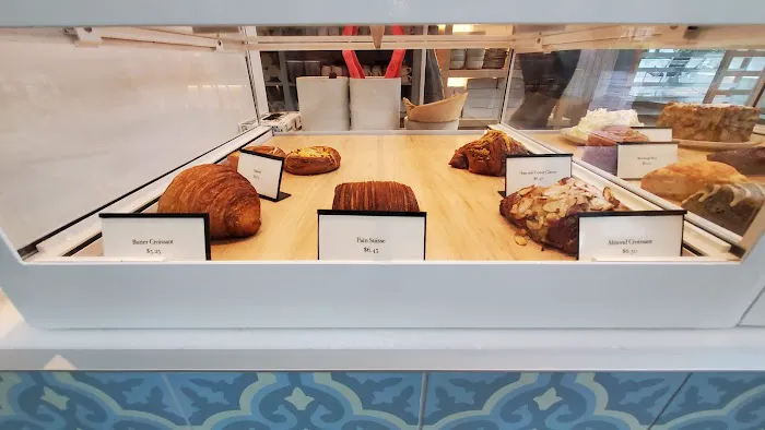 Pluma by Bluebird Bakery Picture 6