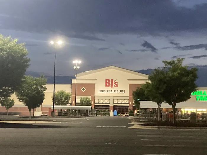 BJ's Bakery Picture 1