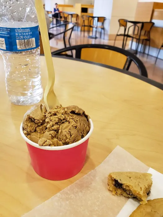 Larry's Cookies and Ice Cream Picture 1