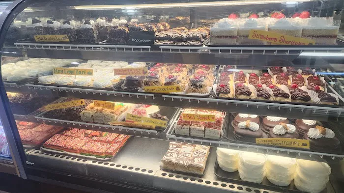 Royal Bagel Bakery & Deli Picture 10