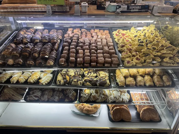 Royal Bagel Bakery & Deli Picture 8
