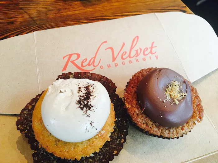 Red Velvet Cupcakery Picture 2