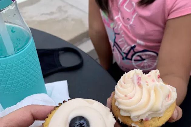 Lavender Moon Cupcakery
