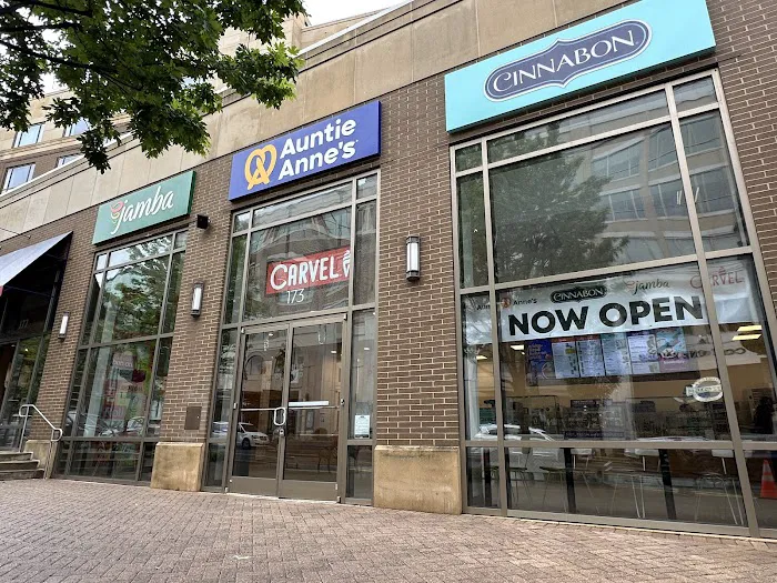 Cinnabon Picture 5