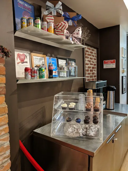Alexandria Cupcake Picture 6