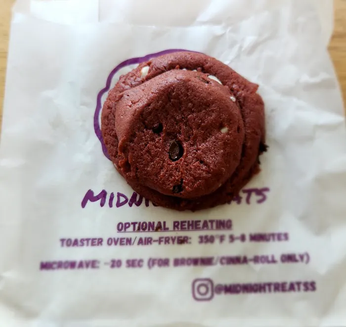 MidnighTreats Picture 3