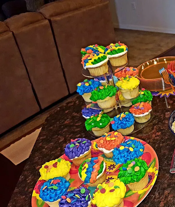 Tiffanys Bakery Picture 8