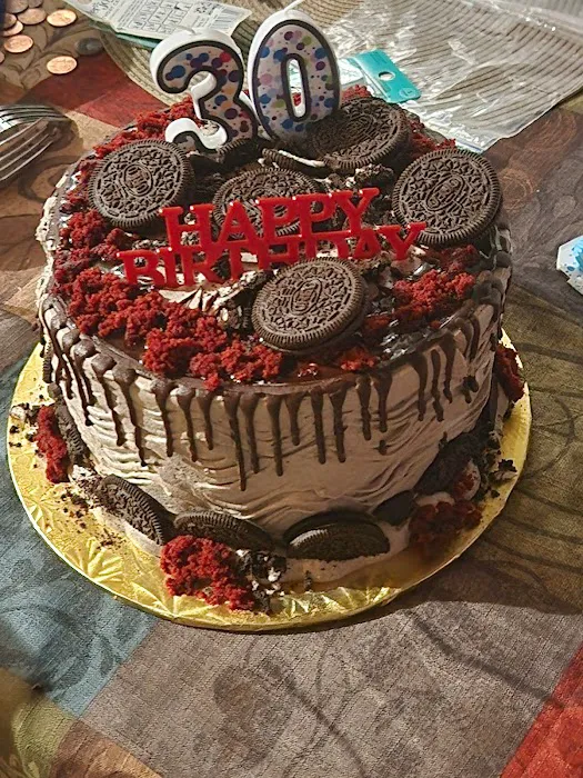 Tiffanys Bakery Picture 9