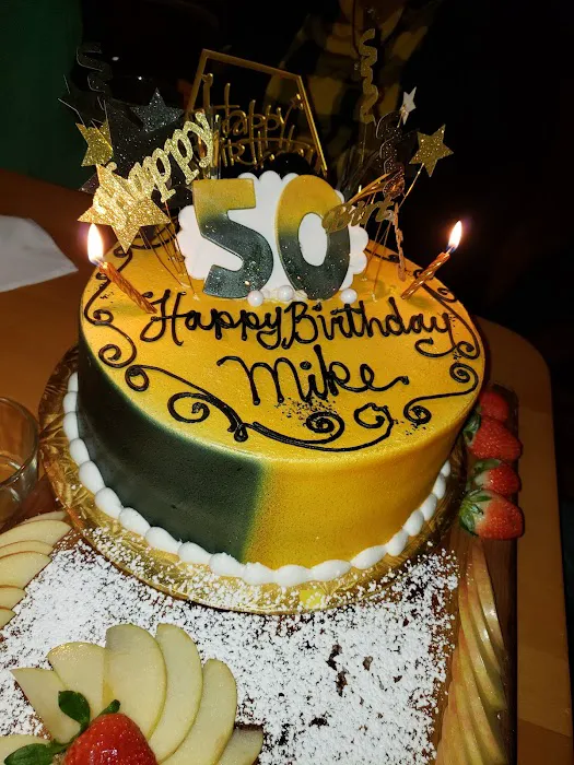 Tiffanys Bakery Picture 7