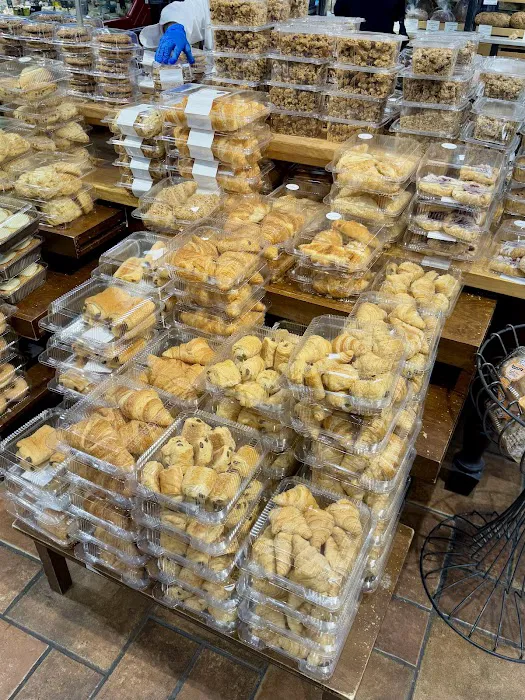 Whole Foods Bakery Picture 7