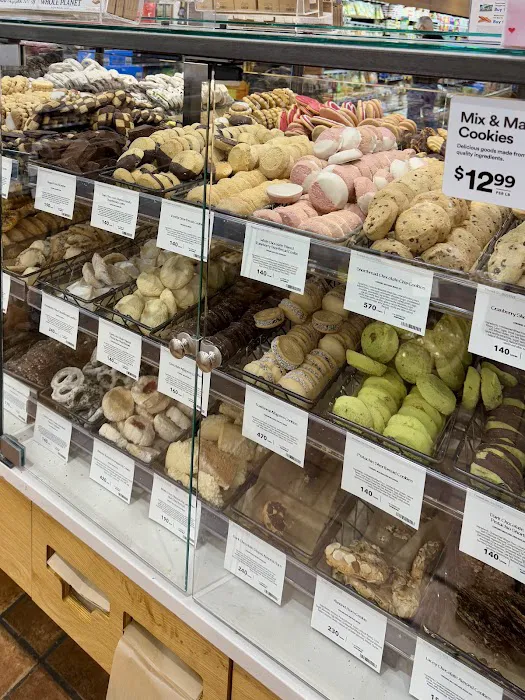 Whole Foods Bakery Picture 8