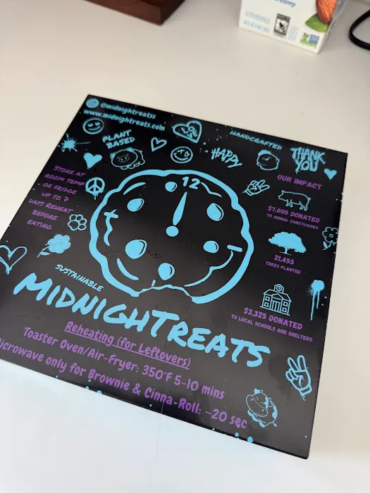 MidnighTreats Picture 3