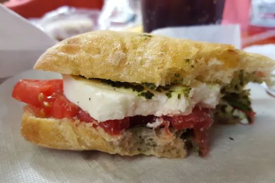 Praline Bakery & Bistro