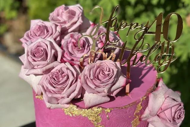 L A Custom Cakes
