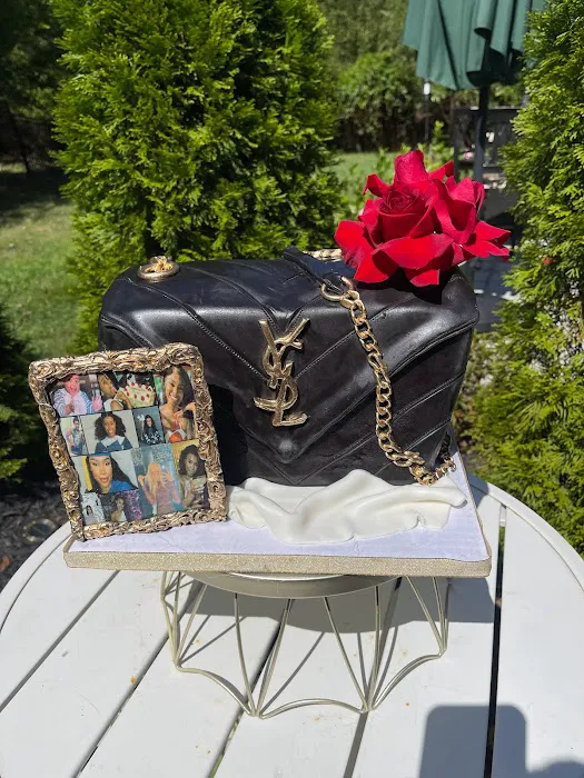L A Custom Cakes Picture 7