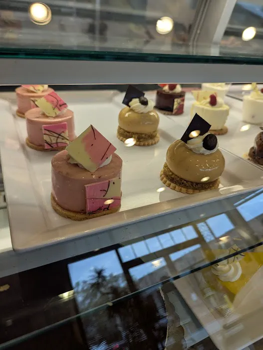 Hollin Hall Pastry Shop Picture 8