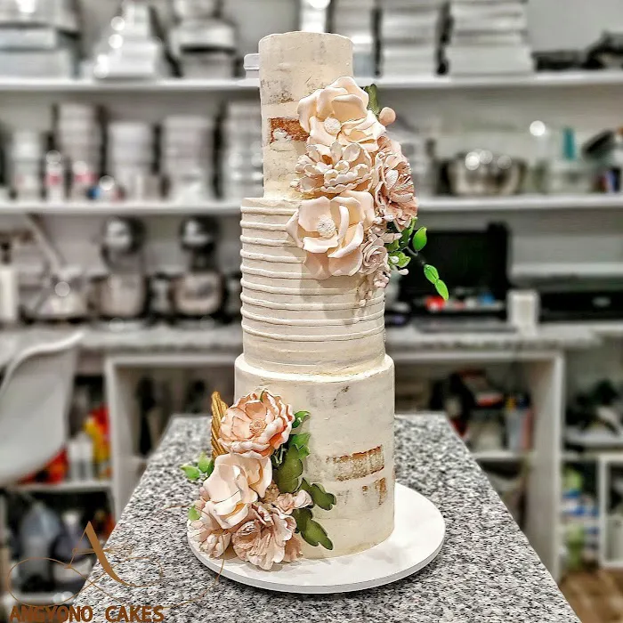 Angyono Custom Cakes Picture 2