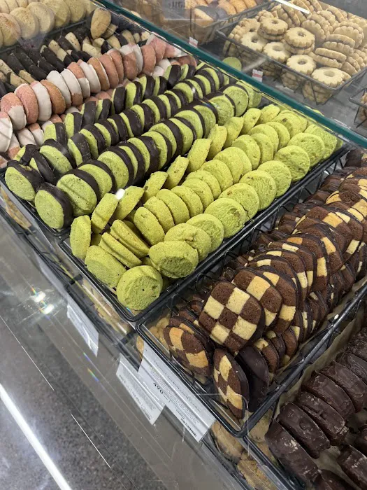 Whole Foods Bakery Picture 8