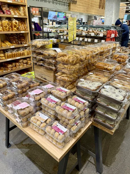 Whole Foods Bakery Picture 5