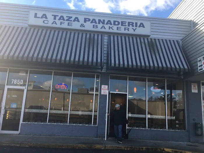 La Taza Bakery Picture 2